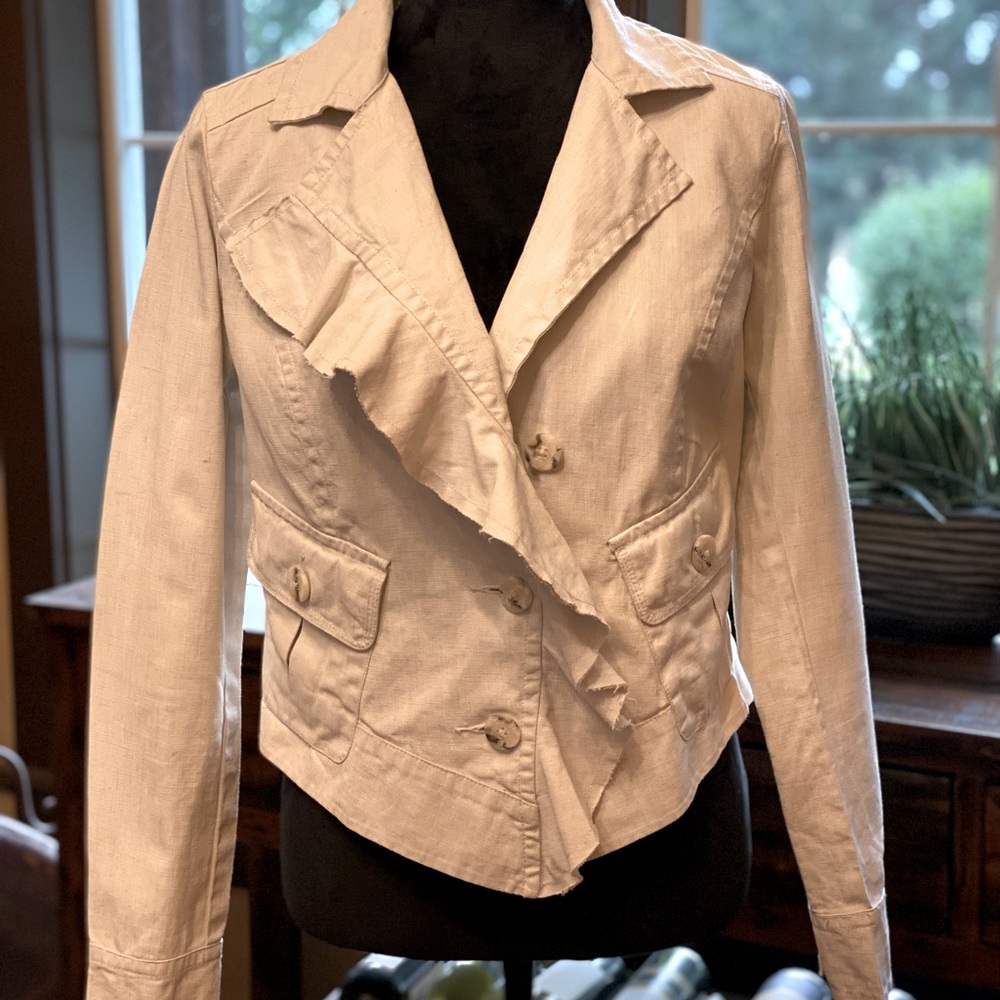 Cabi 325 100% linen cream button jacket